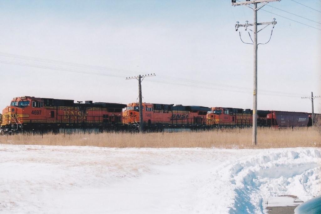 BNSF 4697 East